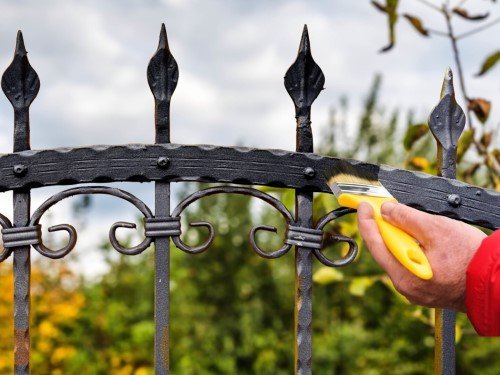 IdealCleaning Exterior Metal Fence Painting Services Dubai