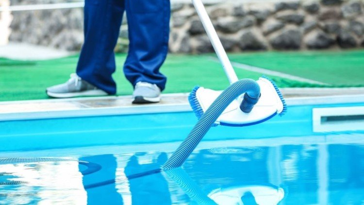 IdealCleaning Swimming Pool Cleaning Services Dubai 1