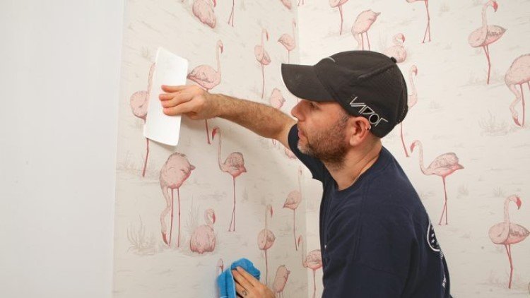 IdealCleaning Wallpaper Installation & Fixing Services Dubai 3