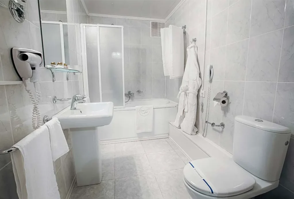 bathroom deep cleaning services dubai